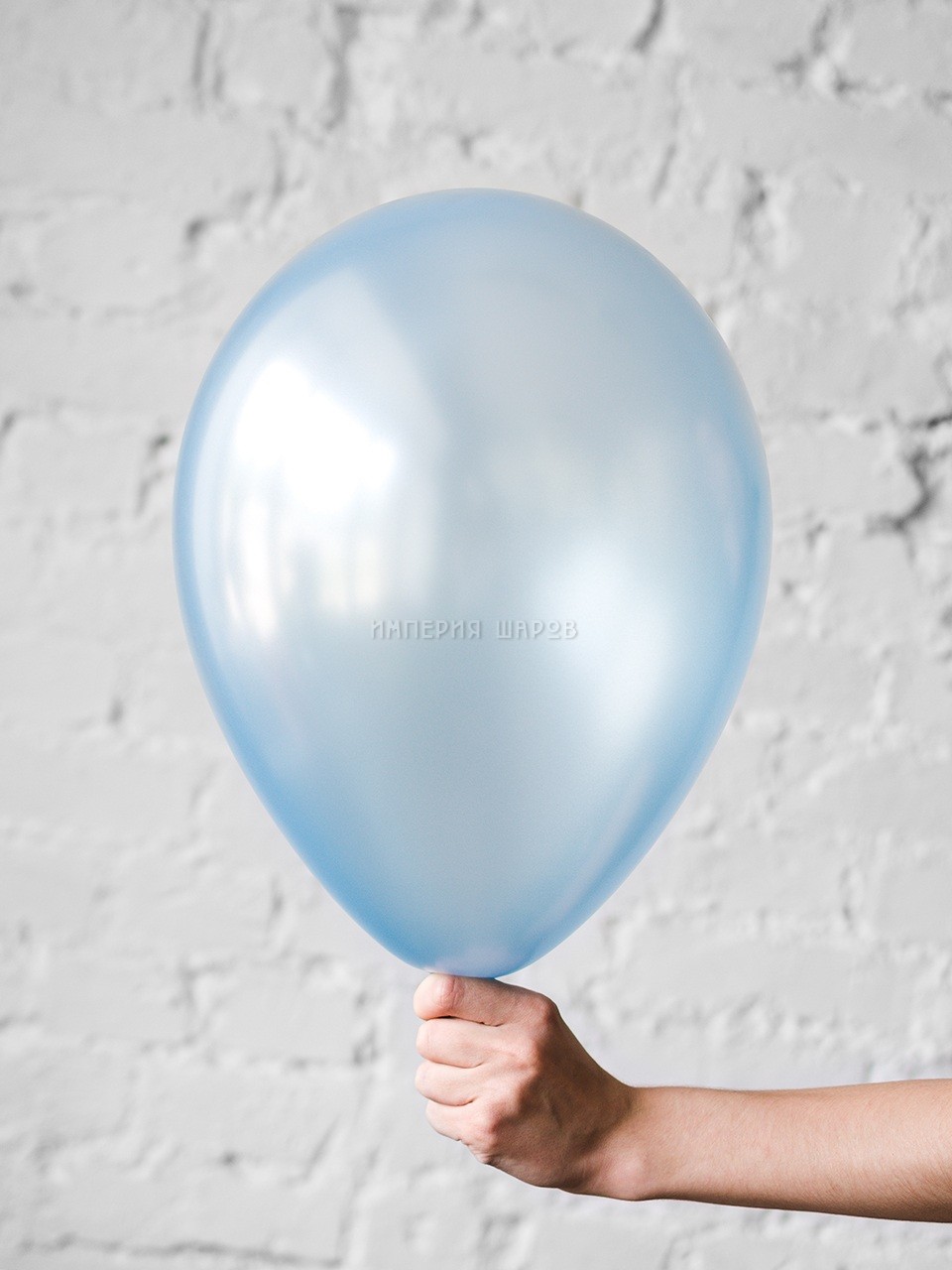 Гелиевый шарик светло-голубой перламутровый
